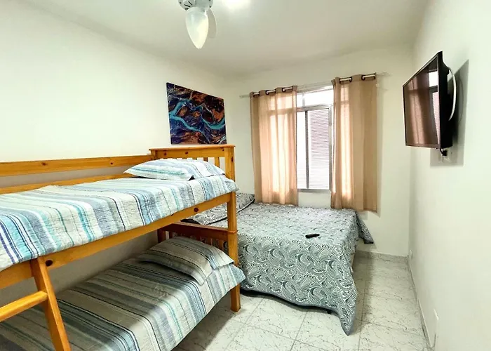 Praia Grande - Canto Do Forte, Check In Manha, 2 Quadras Da Praia, Wi-Fi Incluso