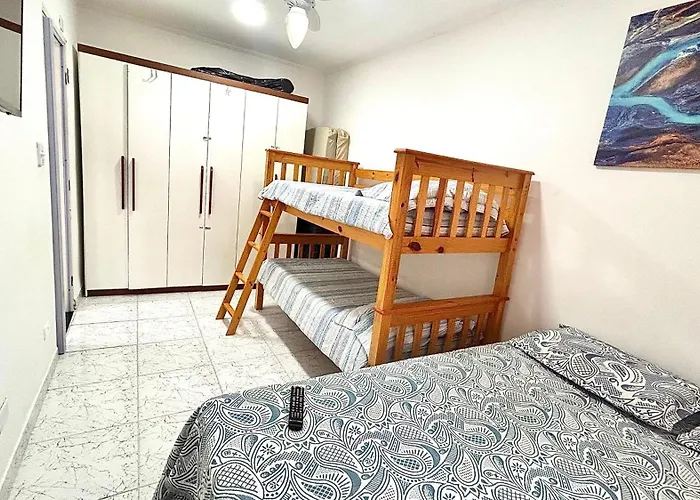 Praia Grande - Canto Do Forte, Check In Manha, 2 Quadras Da Praia, Wi-Fi Incluso